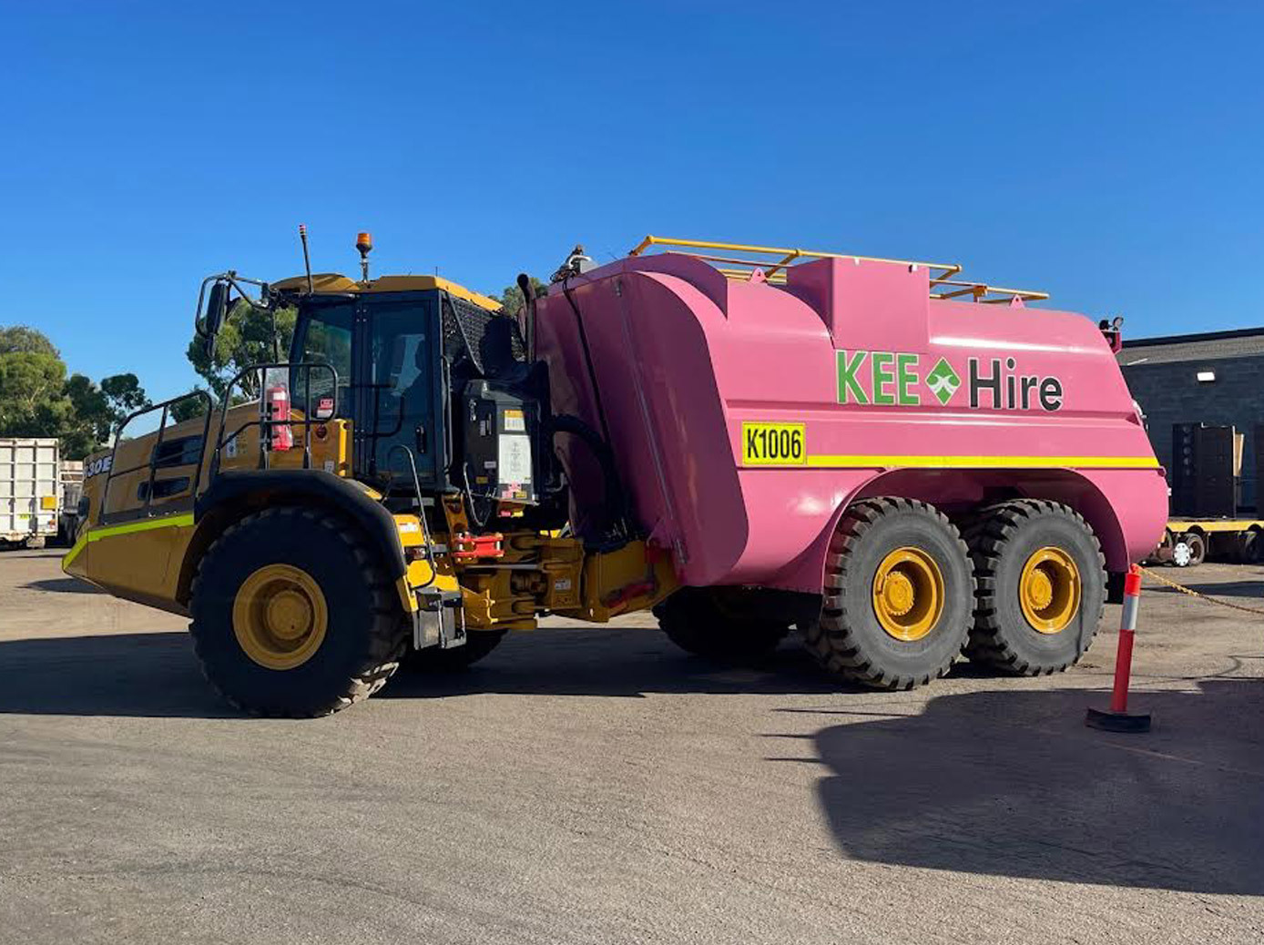Bell-B30E-Articulated-Water-Truck-1